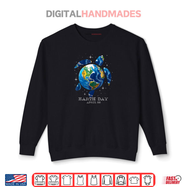 Sweatshirt Earth Day 2025 Save Earth Sea Turtle Art Save the Planet Shirt